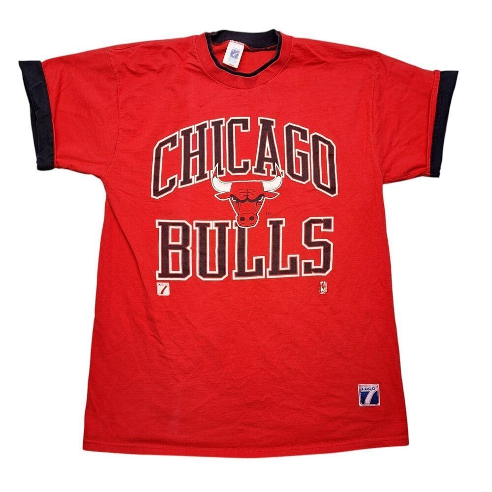 LOGO 7 Red Chicago Bulls Short Sleeve Tee